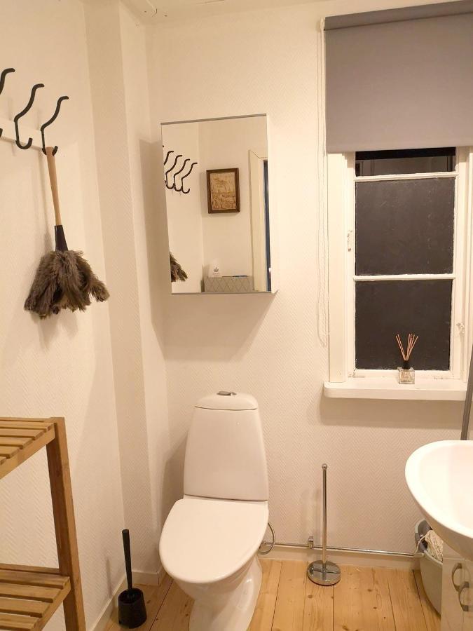 Mysig Stuga Med Oeppen Spis Och Uteplats Fröseke Esterno foto